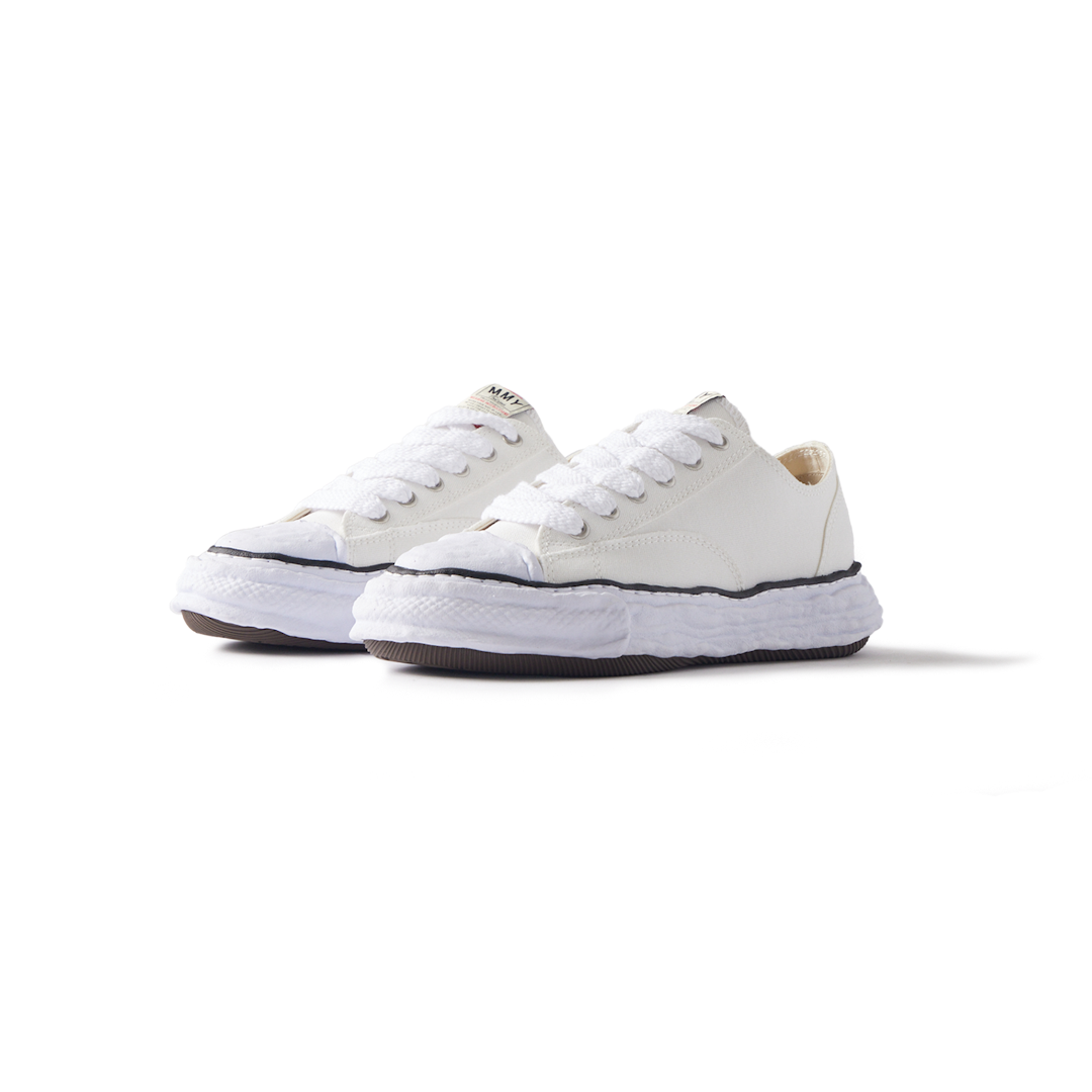 MAISON MIHARA YASUHIRO - Peterson 23 Low Canvas Sneaker (White) product image